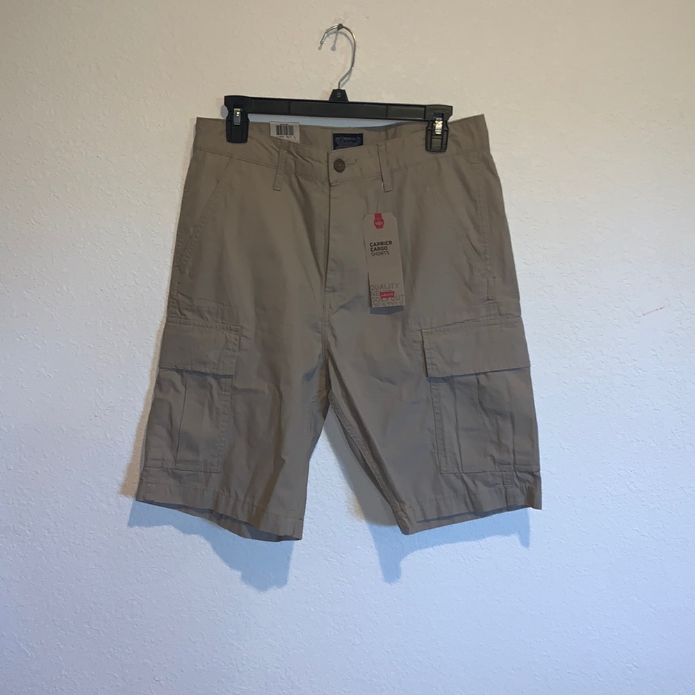 Carrier cargo shorts